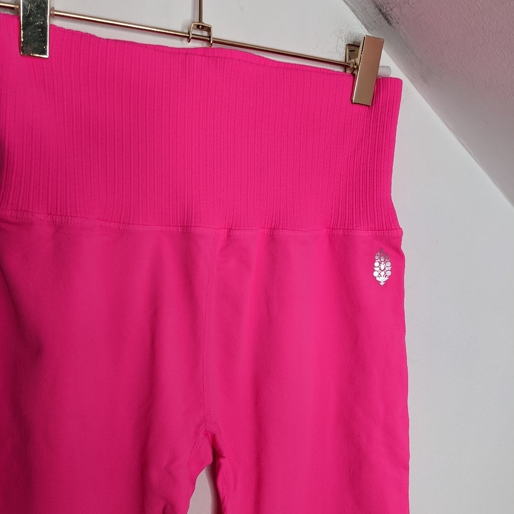 FREE PEOPLE MOVEMENT Tropical Pink High-Rise 7/8 Length Good Karma Leggings NEW - Picture 3 of 6